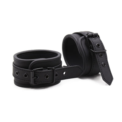 Fun Leather Handcuffs Alternative Toys Bundle Tease Bondage Supplies Hot Hot Factory Direct Wholesale